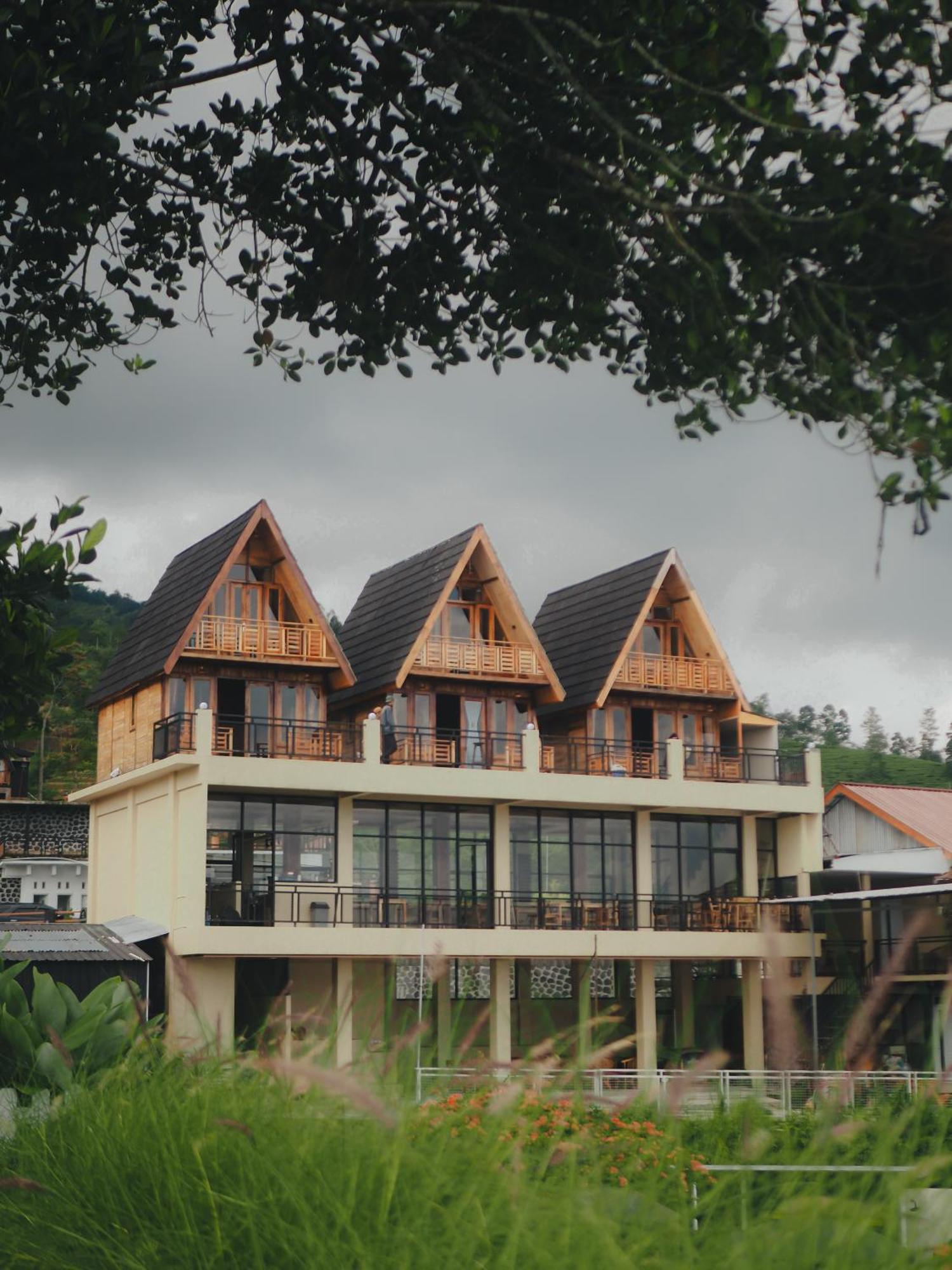 Pojok Kahyangan Homestay And Cabin Kejajar ภายนอก รูปภาพ